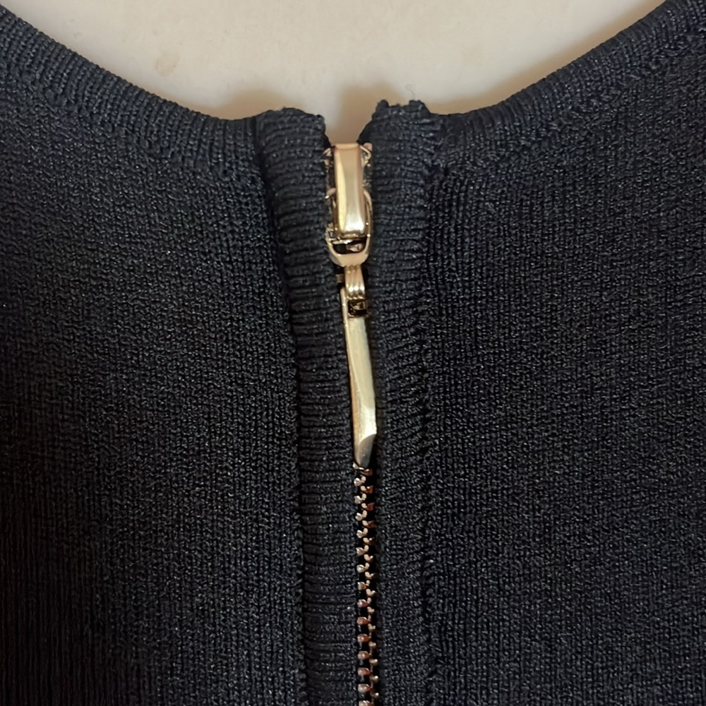Stunning White House black market, zip down sweater jacket - Picture 2 of 15